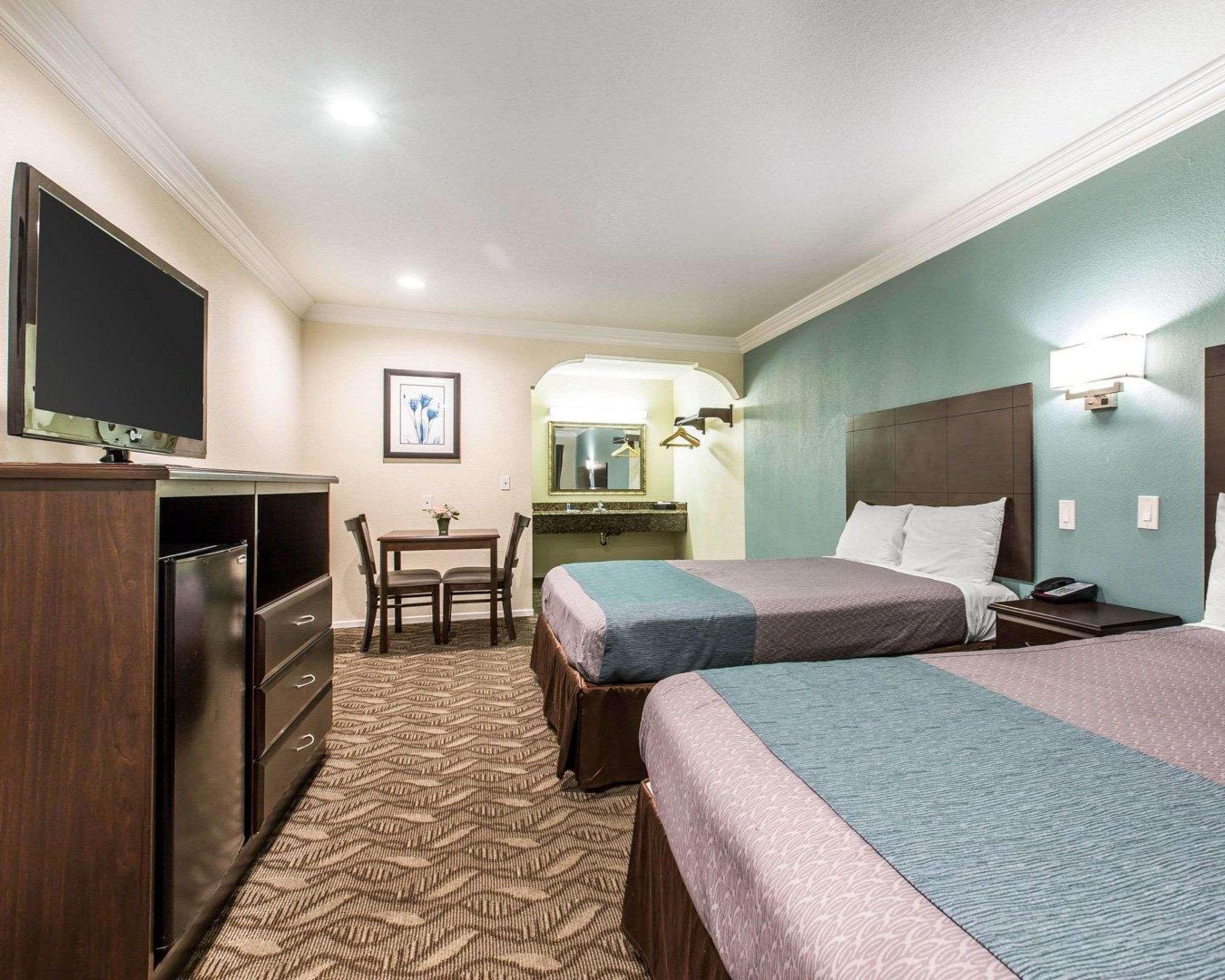Rodeway Inn & Suites Inglewood Exterior foto